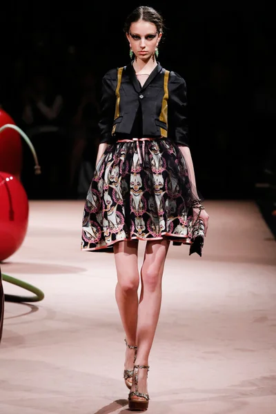 Look 17
